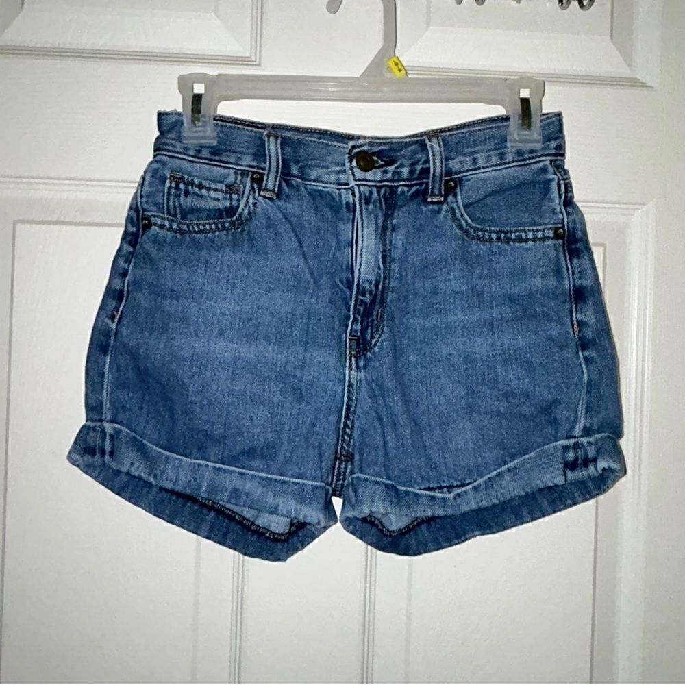 American Eagle AE Cuffed Mom Short Shorts